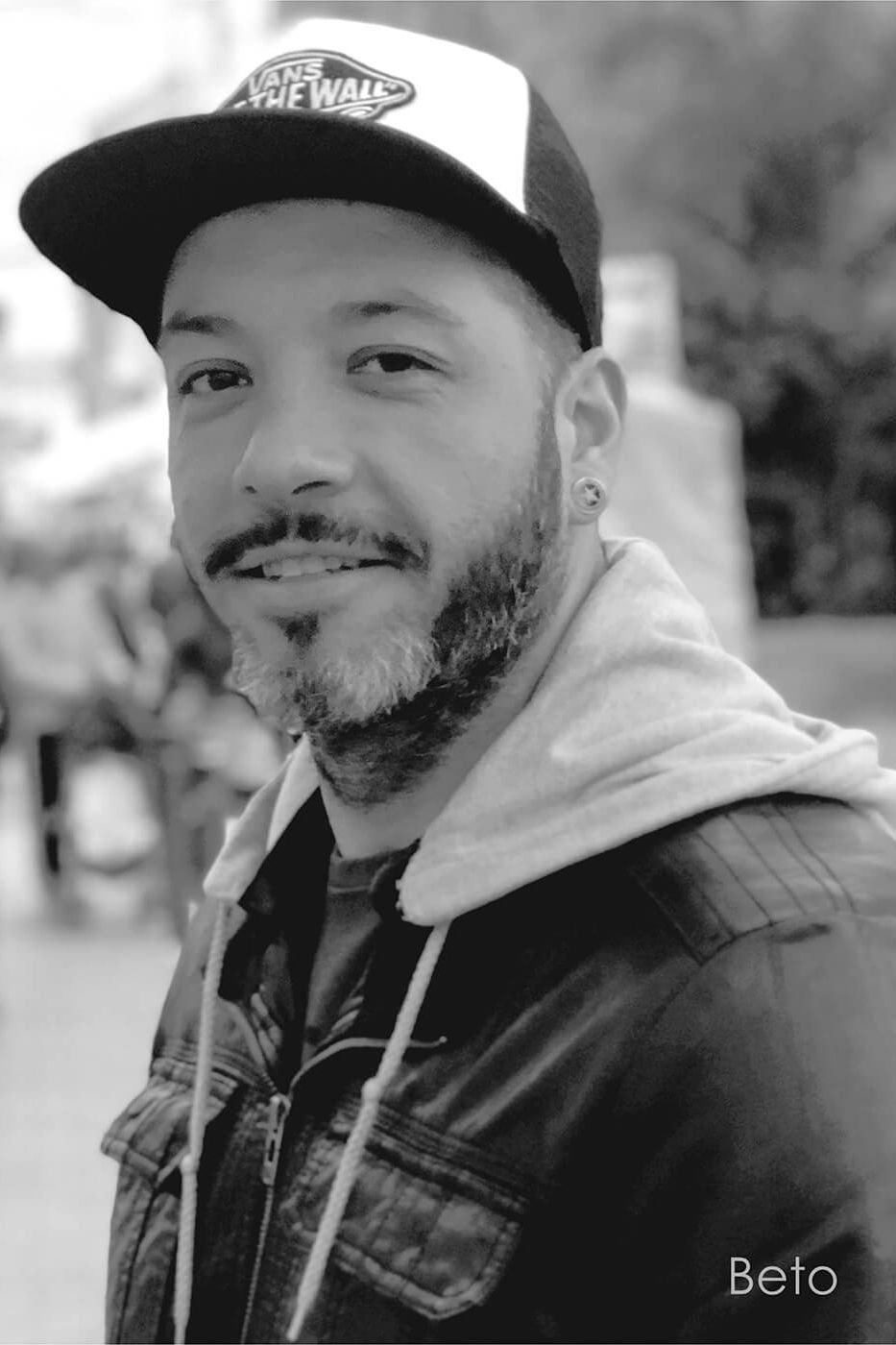 Beto, profesor de Baile de Salón, SBK, Bailes en línea