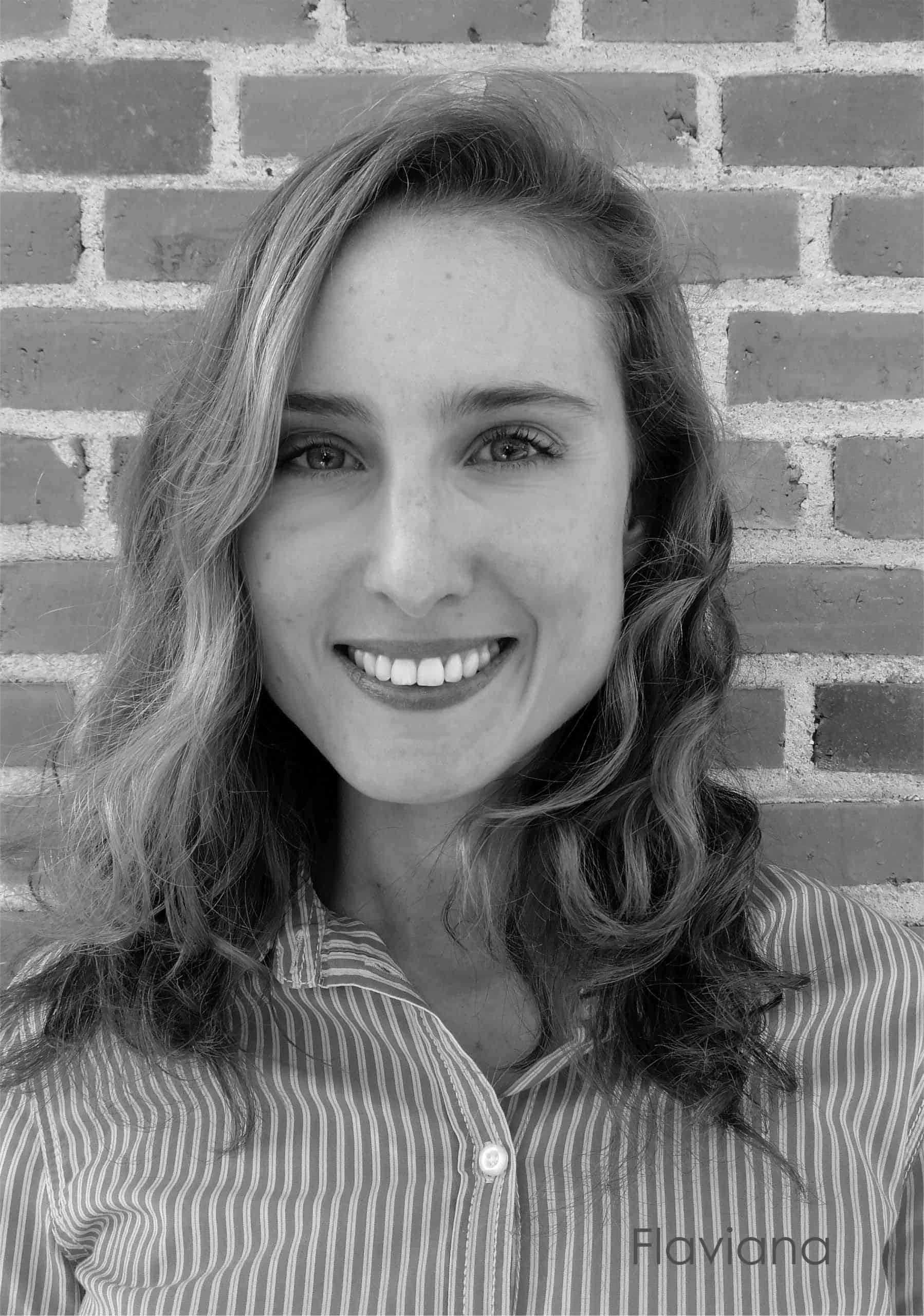 Flaviana, profesora de Ballet